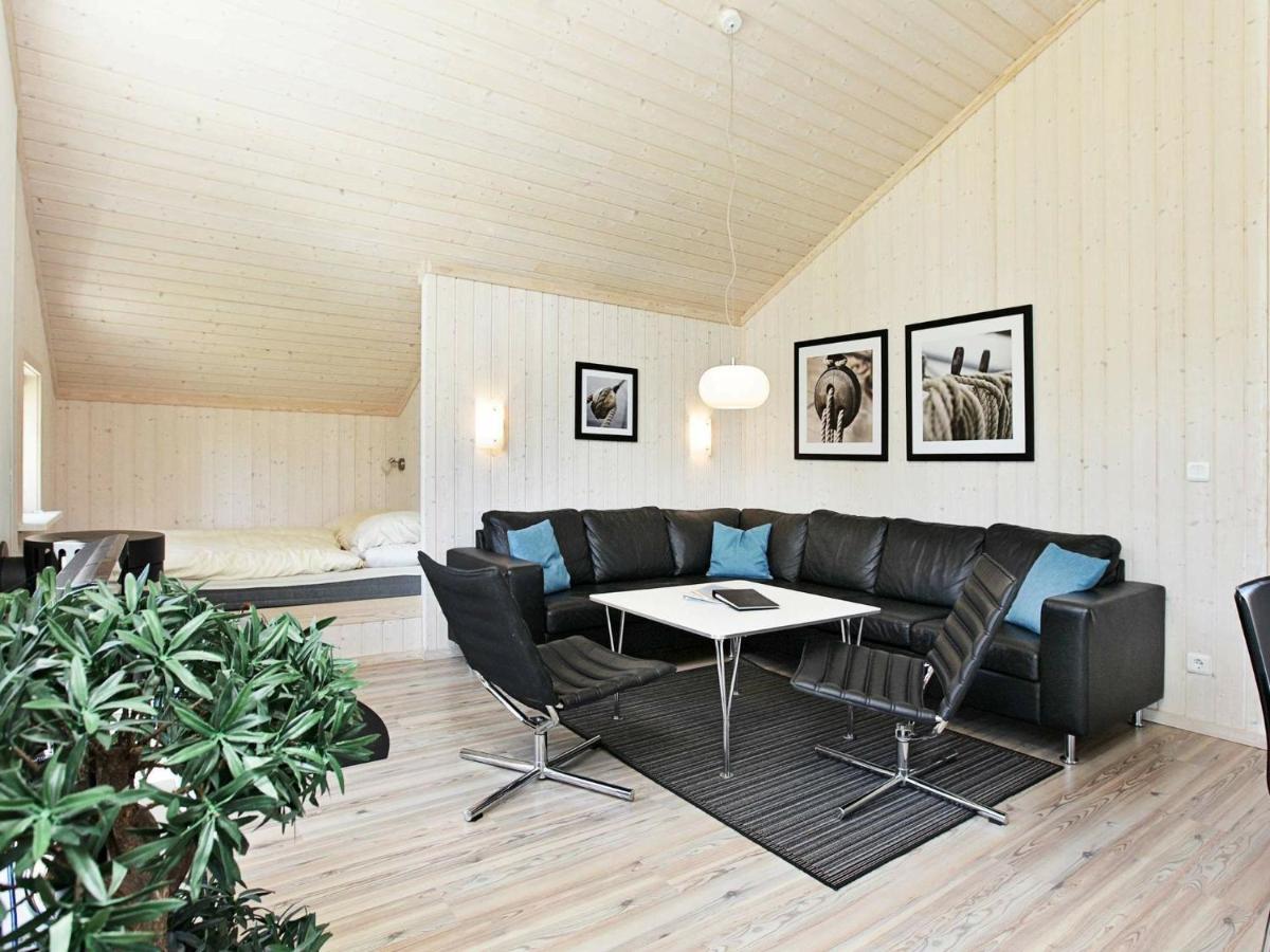 Three-Bedroom Holiday Home In Grossenbrode 1 Ruang foto