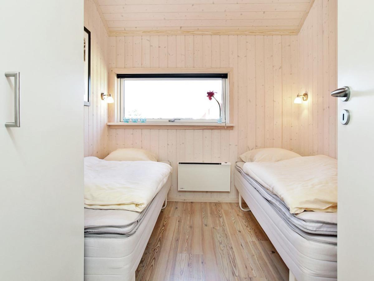 Three-Bedroom Holiday Home In Grossenbrode 1 Bagian luar foto